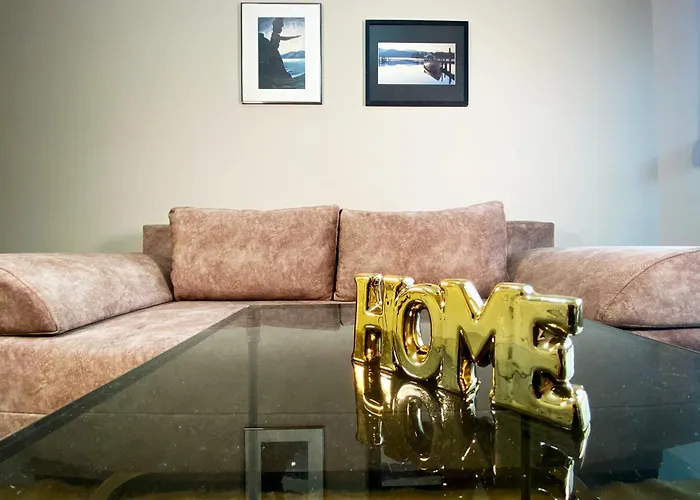 Apartament Restup With Elevator Tirana